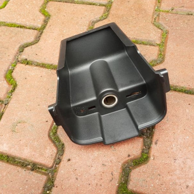 Obudowa plastik zapalniczka Astra J IV 4 13359045