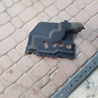 Obudowa pod kierownice Opel Corsa D 13306908