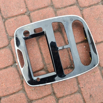 Obudowa radia panel Renault Clio IV 4 682607616R