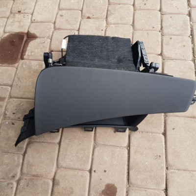 Obudowa schowek deski Opel Zafira C 13351704