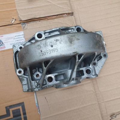 Obudowa skrzyni 1.6 Opel Astra K V 55593195