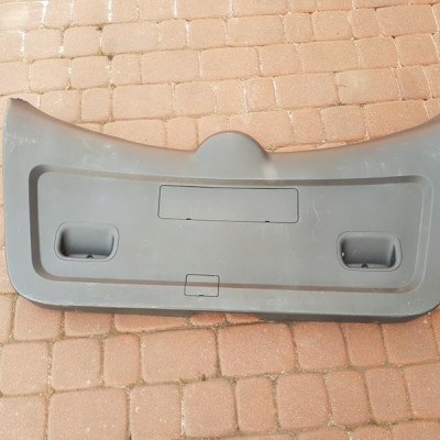 Obudowa tapicerka klapy Toyota Corolla Verso 2007r