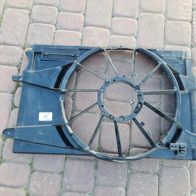 Obudowa wentylatora osłona Opel Astra K V 39013322