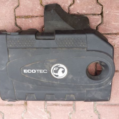 Obudowa wyciszen pokrywa silnika Astra J 2.0 CDTI