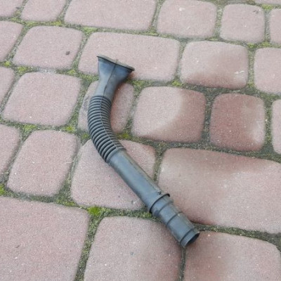 Odprowadzenie wody komory VIVARO TRAFIC PRIMASTAR