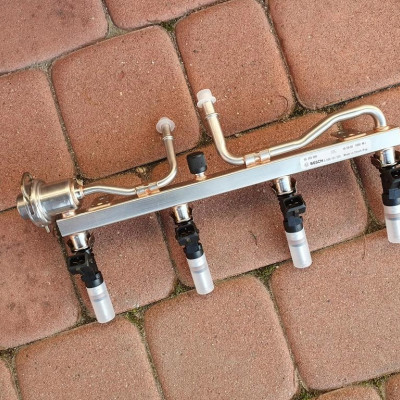 OE Listwa Wtryskowa Opel Insignia Zafira 55355609