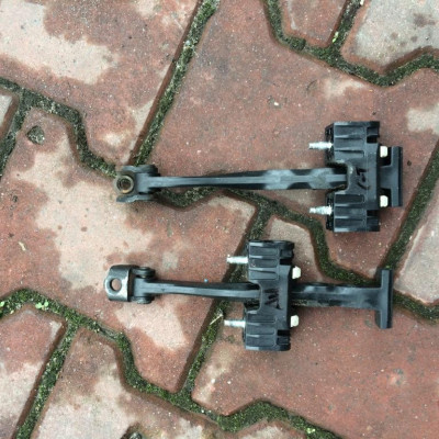 Ogranicznik drzwi ASTRA H GTC