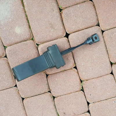 Ogranicznik drzwi lewy przód Audi Q3 8U0837267