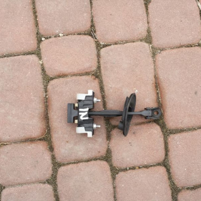 Ogranicznik drzwi prawy tył tylny Opel Insignia