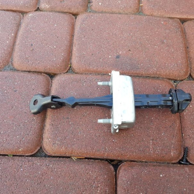 Ogranicznik drzwi tył Opel Astra J IV 4 13363546