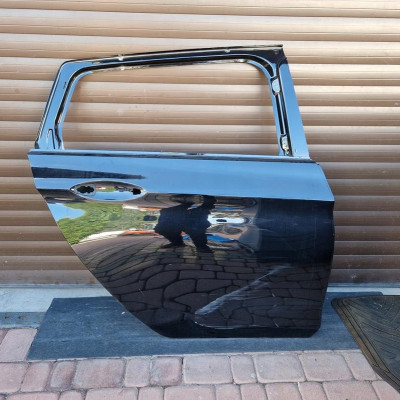 Drzwi tył tylne kombi prawe Opel Astra K