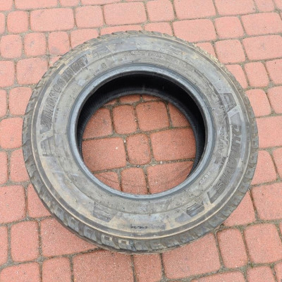 Opona Duravis Bridgestone 215/70R15C