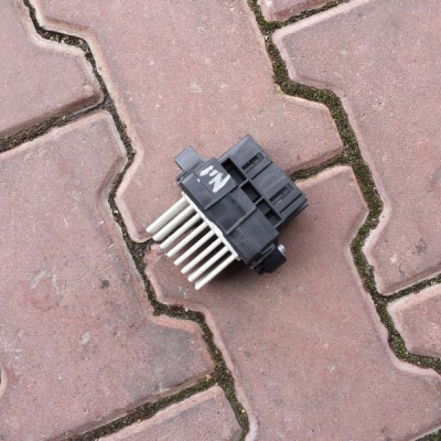 Opornik Opornica rezystor dmuchawy Opel Insignia