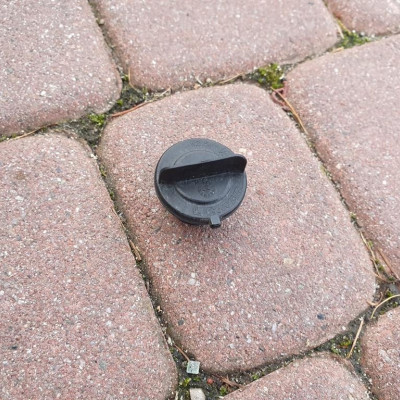 Oprawka gniazda zaróki dekielek Opel Corsa D