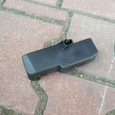 Osłona bezpieczników Opel Insignia 13222785