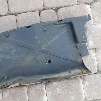 Osłona dolna zderzaka VIVARO TRAFIC 8200505045