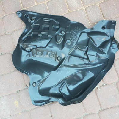 Osłona drzwi lewy przód Insignia B 013486346