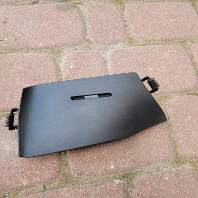 Osłona obudowa prawa Opel Corsa E 13315870