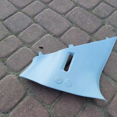 Osłona obudowa słupka lewa Opel Corsa E 13180580