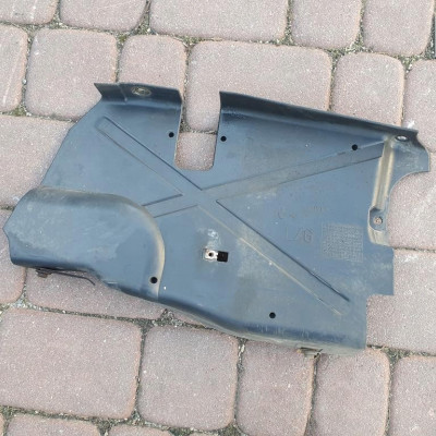 Osłona silnika lewa VIVARO TRAFIC 8200505043