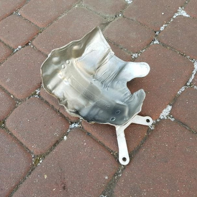 Osłona termiczna Mercedes W218 CLS A6420961168