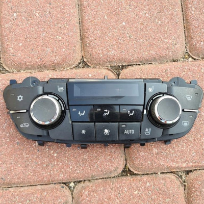 Panel klimatyzacji grzanie foteli Opel Insignia
