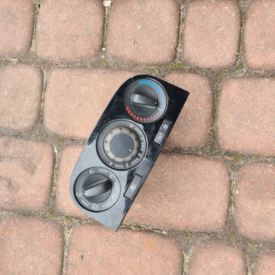 Panel klimatyzacji nawiew Opel Corsa E 466119570