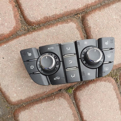 Panel klimatyzacji nawiewu Opel Astra J 13360107