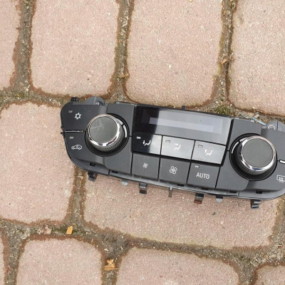 Panel klimatyzacji Opel Insignia 13273097