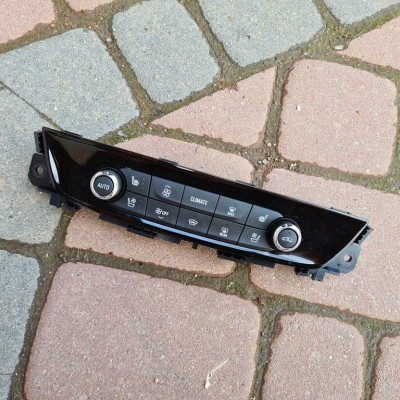 Panel klimatyzacji Opel Insignia B 39113531