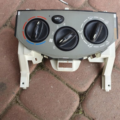 Panel nawiewu VIVARO TRAFIC W964097K