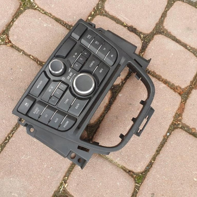 Panel radia CD400 Opel Astra J IV 13346050