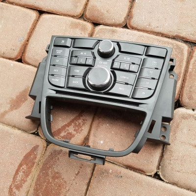 Panel radia CD400 Opel Astra J IV 4 13360091