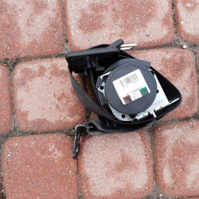 Pas bezpieczeństwa kanapa Astra J IV 617102900A