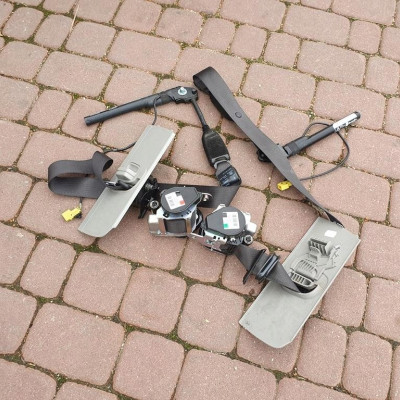 Pas pasy napinacz 2011r AIRBAG Opel Astra 4 IV J