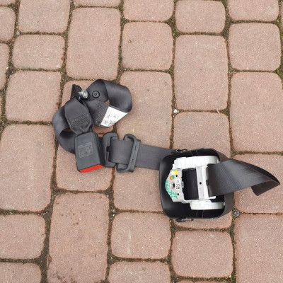 Pas tyl tylny srodkowy VW Jetta 5C6 5C6857807M