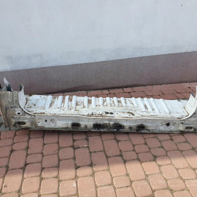 Pas tylny belka wzmocnienie cwiartka VIVARO TRAFIC