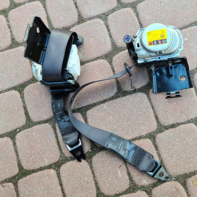 Pasy tył oryginał Opel Astra K V 39201586 39201585