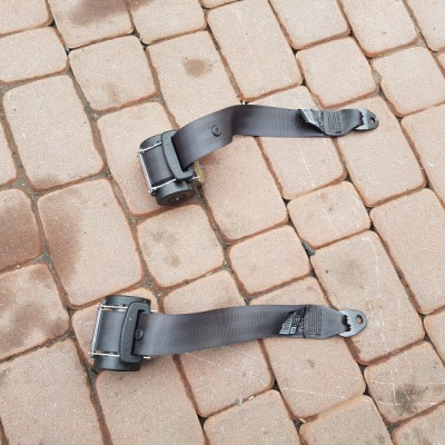 Pasy tył tylne kombi Opel Astra J IV 4 617472300B