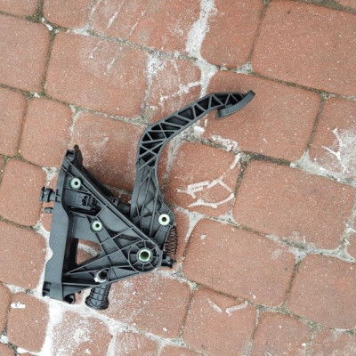 Pedał pedały Angielskie Passat B8 5Q2721059FQ