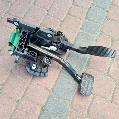 Pedał pedały EU Opel Insignia B 84187599