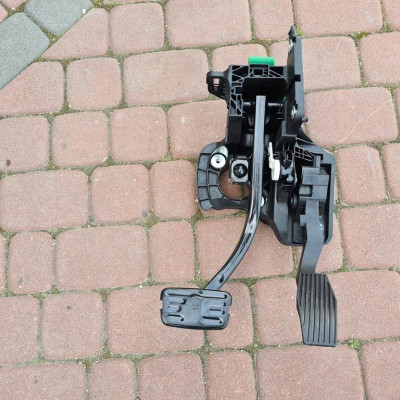 Pedał pedały EU Opel Insignia B 84657620