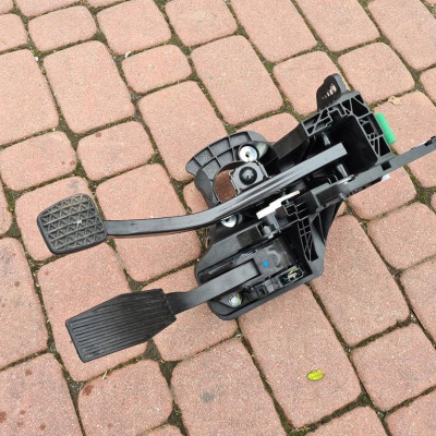 Pedał pedały hamulca EU Opel Insignia B 84344904