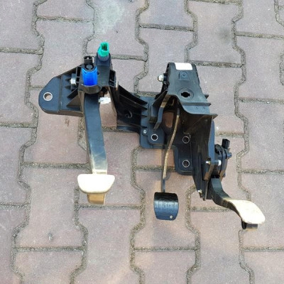 Pedał pedały Movano B Master III 465105948R