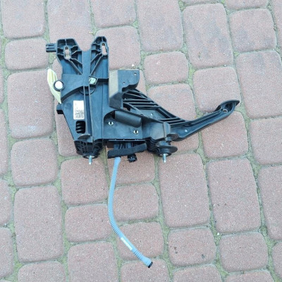 Pedał sprzęgła EUROPA Opel Insignia B 84201824