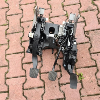 Pedały manual europa 2015r igła Opel Insignia