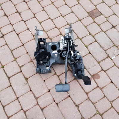 Pedały pedał Opel Insignia OPC 84022196