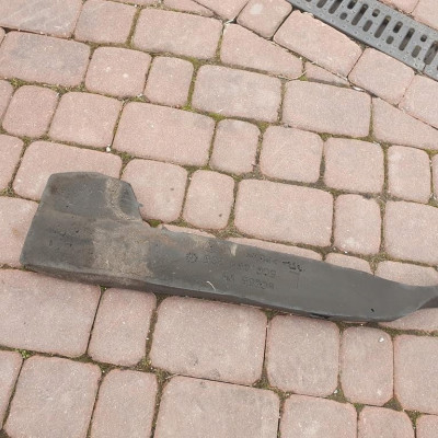 Pianka wyciszenie błotnika VW Jetta 5C6 5C6864235