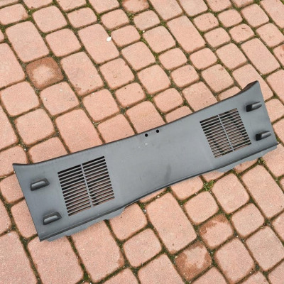 Plastik bagaznika pasa tył HB Opel Astra J IV 4