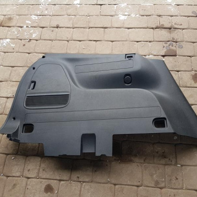 Plastik bagaznika tapicerka Opel Zafira C 13289578